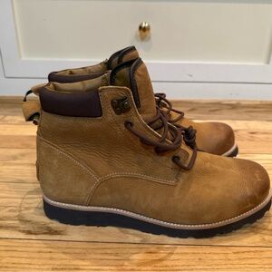 UGG Hannen TL Men’s Leather Shearling-Lined Winter Boots- brand new (no tags)